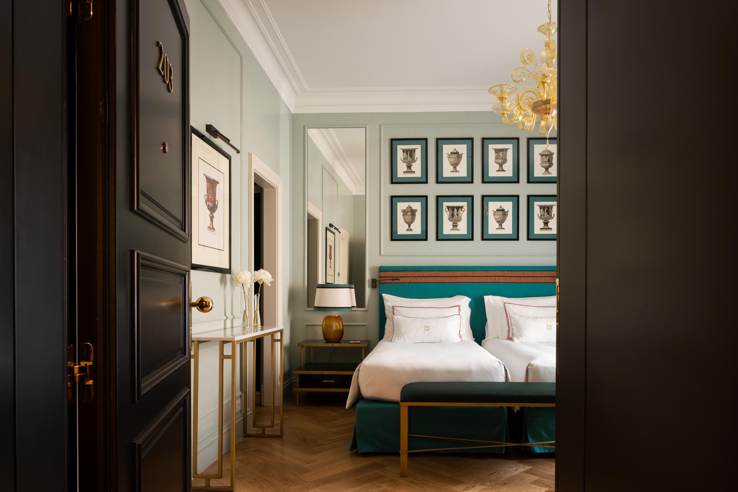 Discover the Family room at the Palazzo Ripetta hotel in Rome