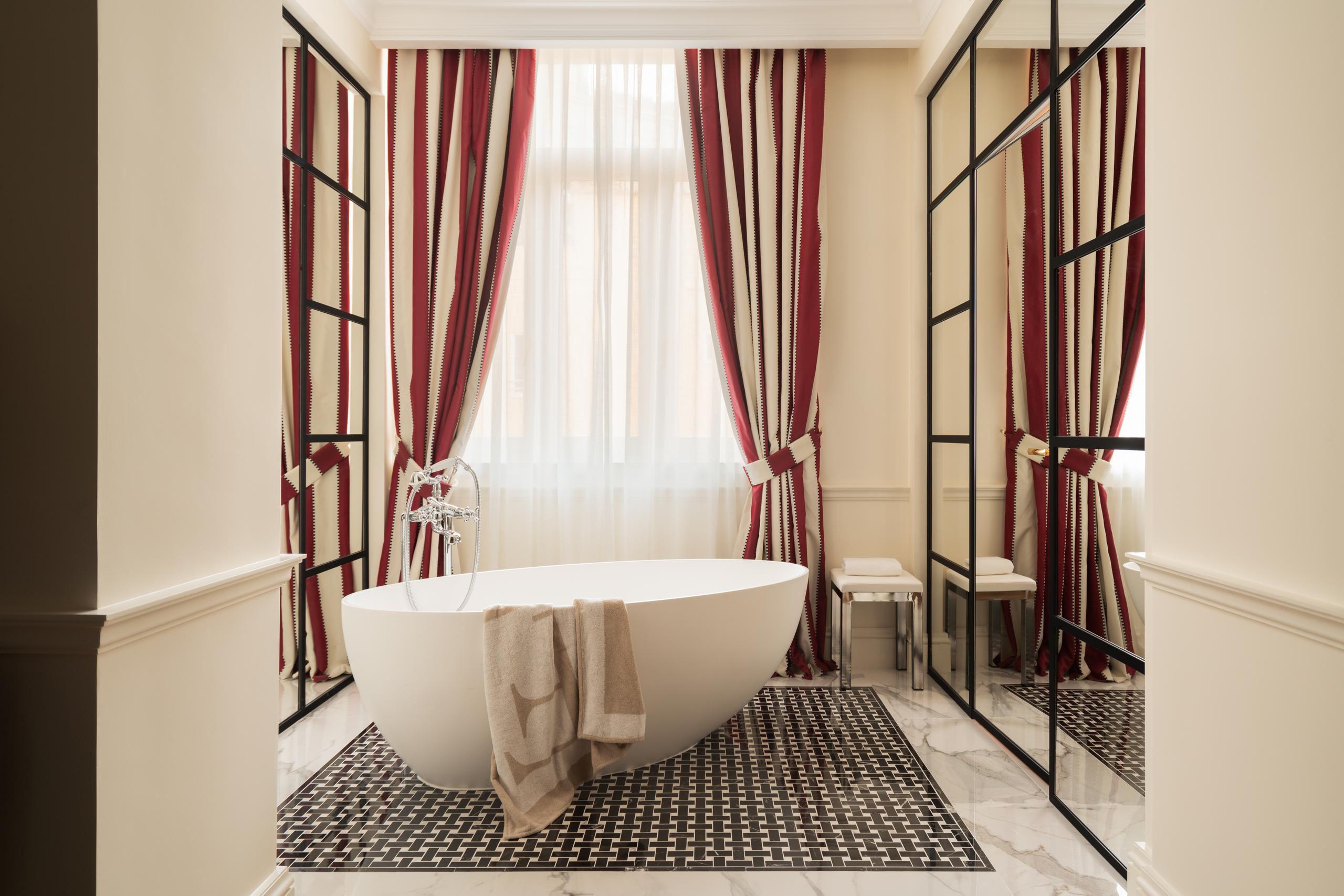 316 3 Romantic Suite